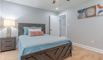105 School St, Bay, AR 72411