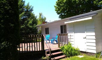 716 E Randolph St, Angola, IN 46703