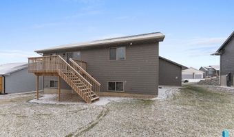 48 Chloe St, Baltic, SD 57003