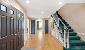 7556 PEPPERELL Dr, Bethesda, MD 20817