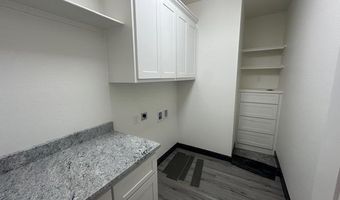 1112 Duke Dr, Bauxite, AR 72011