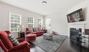 7311 A HAYFIELD Rd, Alexandria, VA 22315