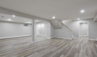 31 Gloria Dr, Allendale, NJ 07401