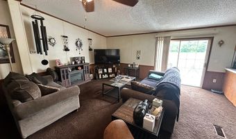 40 Lynn Ln, Big Sandy, TN 28221