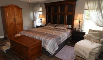 381 Woodside Ct, Batesville, IN 47006