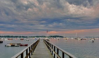 199 Foreside Rd, Falmouth, ME 04105