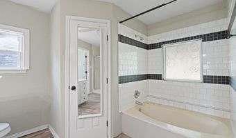 111 W Shelton St, Alvarado, TX 76009