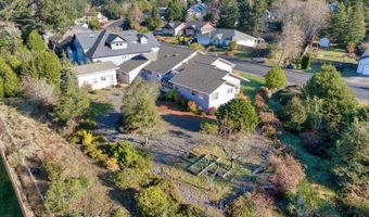 922 TIMBERLINE Dr, Brookings, OR 97415