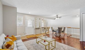 8582 134th St W, Apple Valley, MN 55124