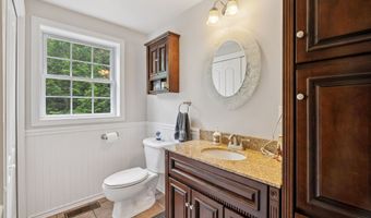 60 Lady Slipper Ln, Chester, NH 03036