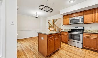 21208 HEDGEROW Ter, Ashburn, VA 20147