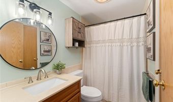 72 Nichols Rd, North Kingstown, RI 02852