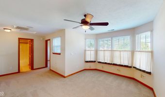 7427 Oak Knoll Dr, Indianapolis, IN 46217
