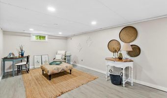 24 Sawyer Pl, Albany, NY 12208