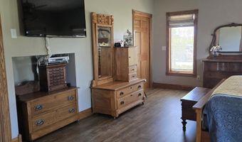 19417 S 5th Dr, Beatrice, NE 68310