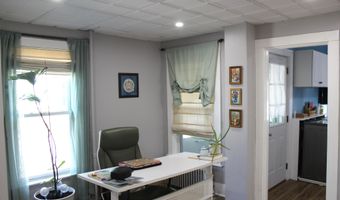 7 Grove St, Auburn, ME 04210