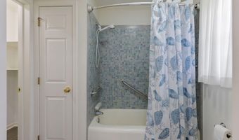 1215 N State St, Abbeville, LA 70510