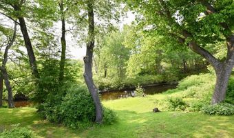 23 Middlebrook Dr, Arundel, ME 04046