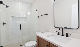 2929 N GREENCASTLE St, Arlington, VA 22207