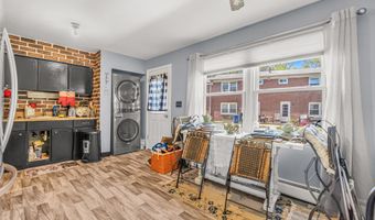26 Karen Ct A, Bridgeport, CT 06606
