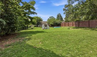 6329 Darlow Dr, Affton, MO 63123