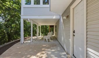 477 Redwood Forest Dr, Ballwin, MO 63021