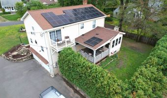 7 School St, Burlington, CT 06013