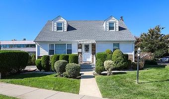 132 Bethel Rd, Albertson, NY 11507