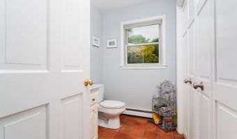 12 Fawn Ridge Dr, Brookfield, CT 06804