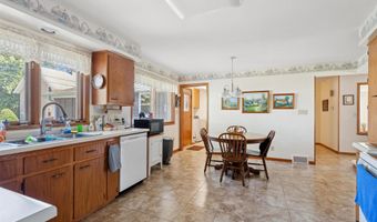 718 E LINDBERGH St, Appleton, WI 54911