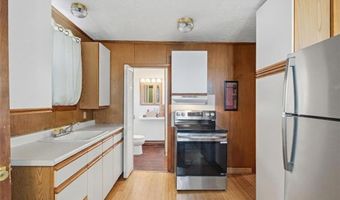 76 Sabra St, Cranston, RI 02910