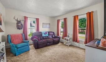 714 2nd Ave, Ackley, IA 50601
