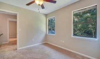24 Chesterfield Lake Dr, Beaufort, SC 29906