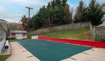 13001 BEECHTREE Ln, Bowie, MD 20715