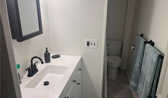 25 Earl St, Lincoln, RI 02865