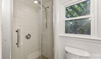 2220 Arnold Dr, Charlotte, NC 28205