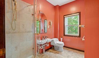 497 S Main St, Andover, MA 01810