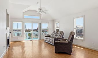 310 N Kinston Ave, Atlantic Beach, NC 28512