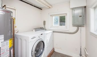 1132 Northwestern Ave, Ames, IA 50010