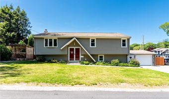 7 Lydia Ave, North Providence, RI 02904