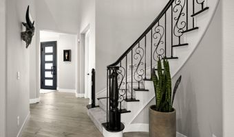 1915 Hazel Nut Ct, Agoura Hills, CA 91301
