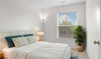 43381 RICKENBACKER Sq, Ashburn, VA 20147