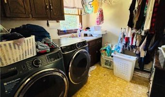 110 Saxon Woods Dr, Athens, GA 30607