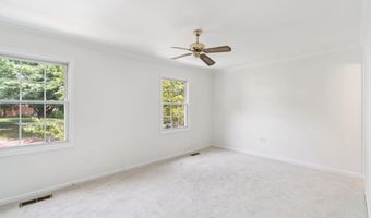 4906 VAN WALBEEK Pl, Annandale, VA 22003