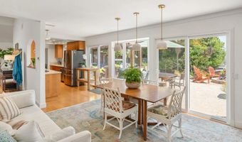 1858 Laurel Rd, Oceanside, CA 92054