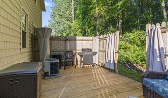 174 Williamsburg Ct, Albany, NY 12203