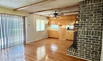 1474 Mandella Rd, Bonneau, SC 29431