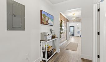 782 Water St, Biloxi, MS 39530