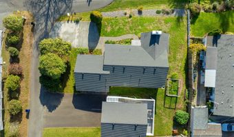 16281 CHAPMAN Ln, Brookings, OR 97415