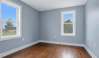 188 Greene Ln, Middletown, RI 02842